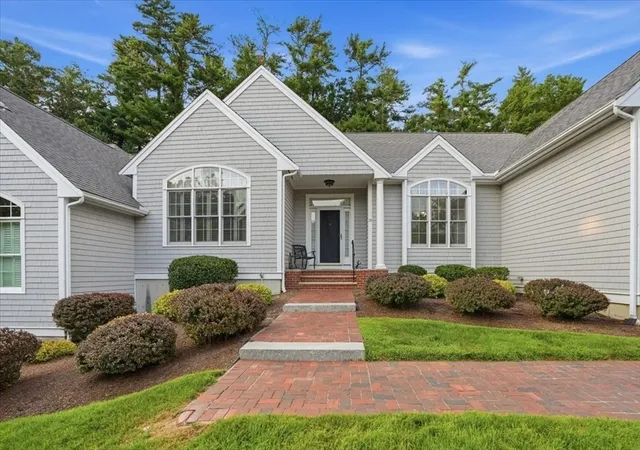 Photo 3 of Condo for sale at 20 Samuel Curtis Way #20, Marshfield, MA 02050 | MLS# 73565968 | Listing updated on 2026-09-28