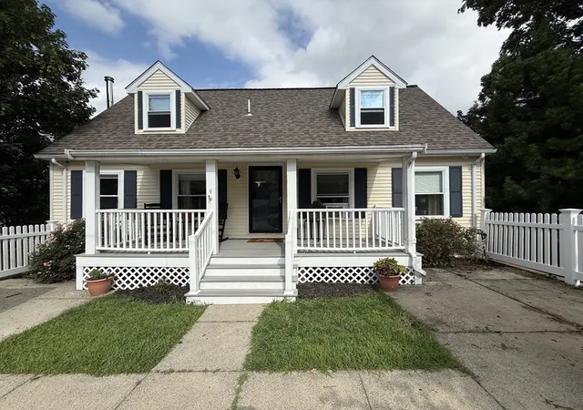 2nd image of 512 Prescott St, New Bedford, MA 02745 | MLS# 73565946