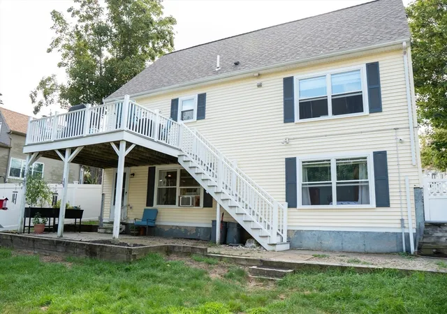 5th image of 512 Prescott St, New Bedford, MA 02745 | MLS# 73565946