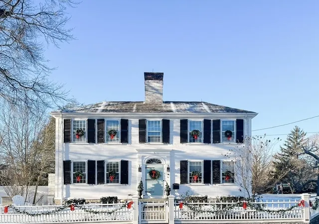 Photo 2 of Single family home for sale at 12 Summer St, Kingston, MA 02364 | MLS# 73564924 | Listing updated on 2026-10-04
