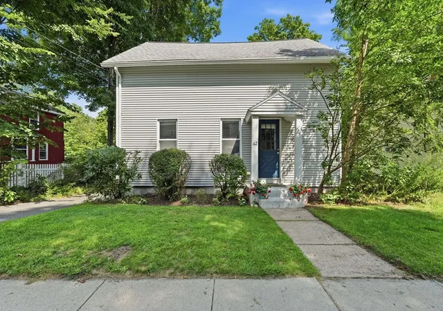 5th image of 42 Water St, Leeds, MA 01053 | MLS# 73564622