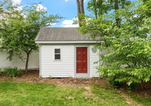 3rd image of 24 Oak Ave, Leominster, MA 01453 | MLS# 73531229