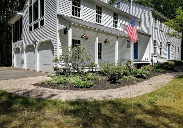 Photo 3 of Sale Pending at 114 Hunters Ridge Rd, Concord, MA 01742 | MLS# 73520834 | Listing updated on 2026-08-12