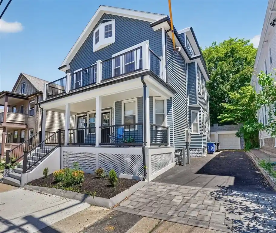 Listing Photo 2 - Condo for sale in 19 High St located at 19 High St, Amesbury, MA 01475 - Unit 19 High St
