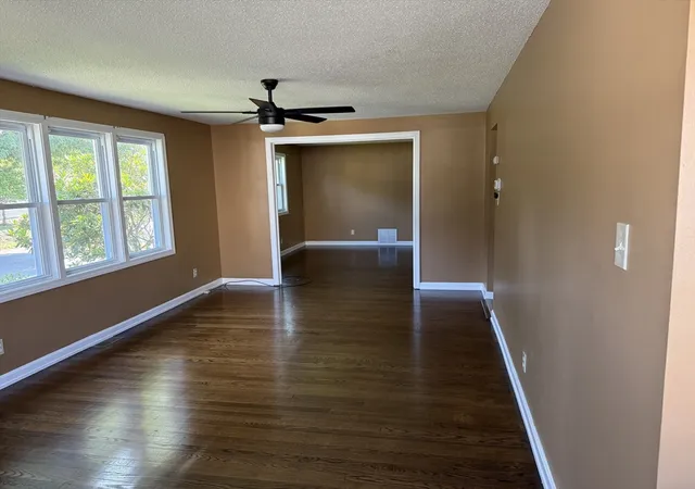 4th image of 40 Wamsutta Ave, Acushnet, MA 02743 | MLS# 73547586