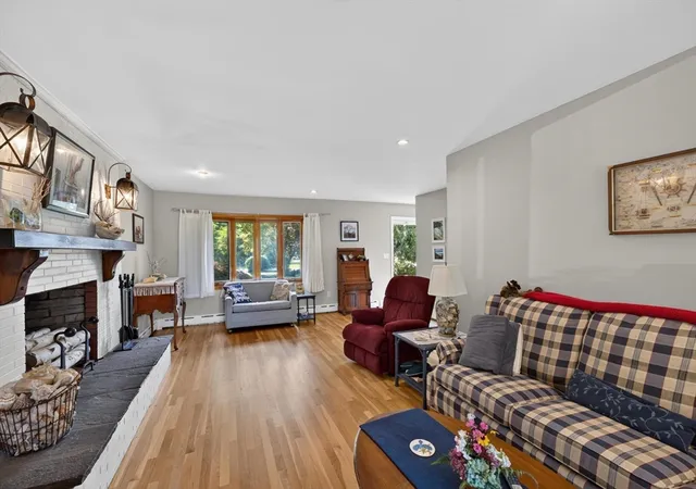 5th image of 61 Highland Avenue, Dartmouth, MA 02747 | MLS# 73566828