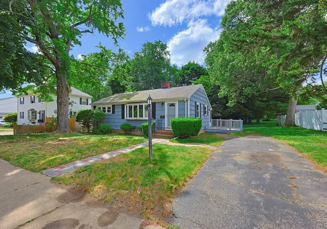 Homes for sale in Stoneham, MA | 10 Magnolia Ter, Stoneham, MA 02180 | MLS# 73537387