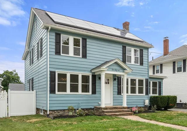 Photo 2 of Single family home for sale at 331 Burncoat St, Worcester, MA 01606 | MLS# 73543877 | Listing updated on 2026-09-18