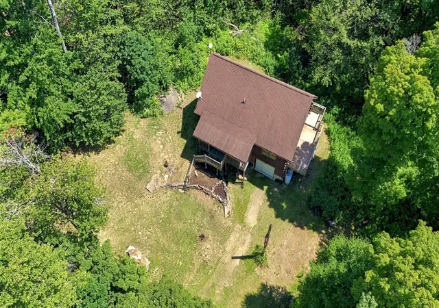 34th image of 35 South Rd Ext, Hinsdale, MA 01235 | MLS# 73562899