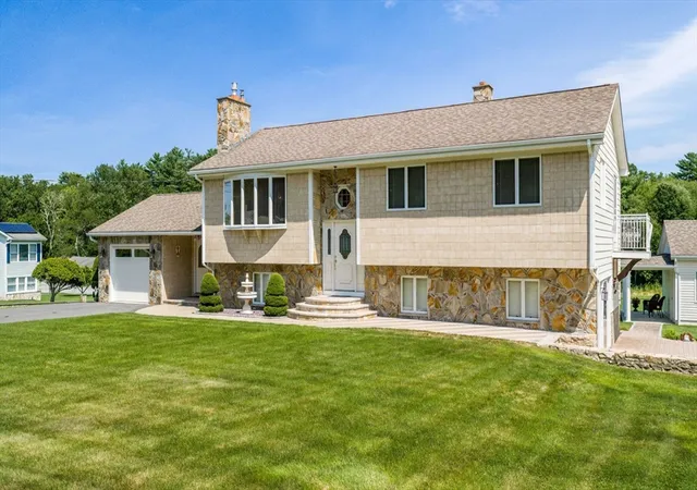 Photo 3 of Single family home for sale at 38 Cushing Ln, Acushnet, MA 02743 | MLS# 73562845 | Listing updated on 2026-09-10
