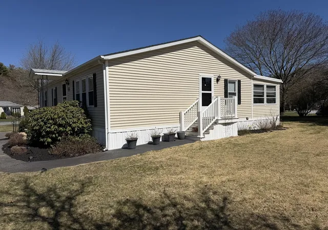 Homes for sale in Kingston, MA | 4 Green Holly Dr, Kingston, MA 02364 | MLS# 73501402