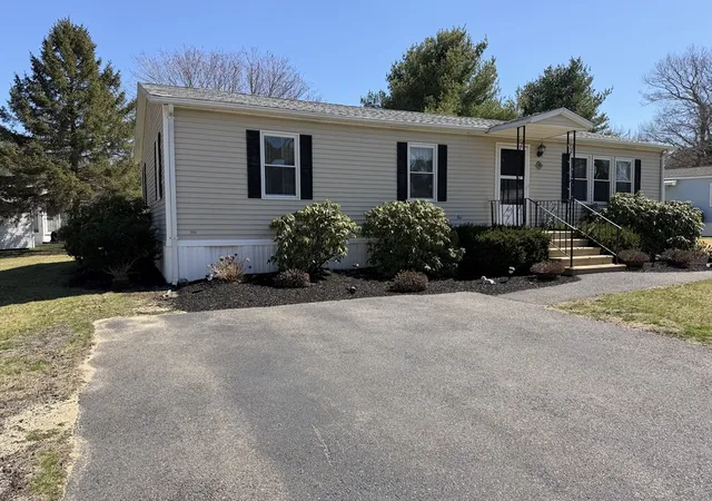 Homes for sale in Kingston, MA | 4 Green Holly Dr, Kingston, MA 02364 | MLS# 73501402