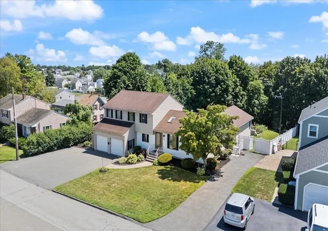 2nd image of 5 Carol Ann Rd, Peabody, MA 01960 | MLS# 73559789