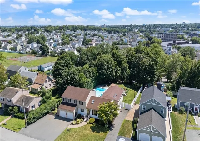 3rd image of 5 Carol Ann Rd, Peabody, MA 01960 | MLS# 73559789