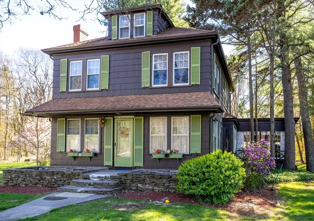 2nd image of 846 Massachusetts Ave, Lunenburg, MA 01462 | MLS# 73517140