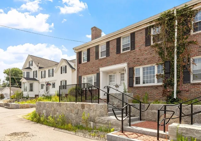 Homes for sale in Acton, MA | 274 Main St #1A, Acton, MA 01720 | MLS# 73547972