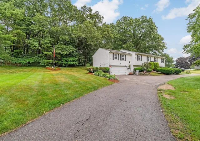 Homes for sale in Grafton, MA | 399 Providence St #A, Grafton, MA 01560 | MLS# 73541575