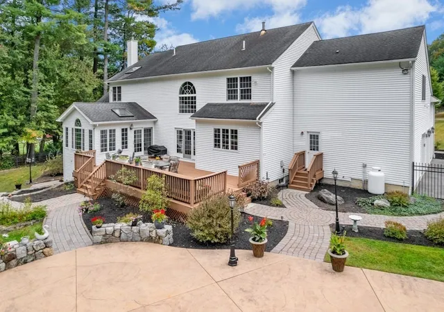 Homes for sale in Grafton, MA | 25 Valley View Dr, Grafton, MA 01536 | MLS# 73513595