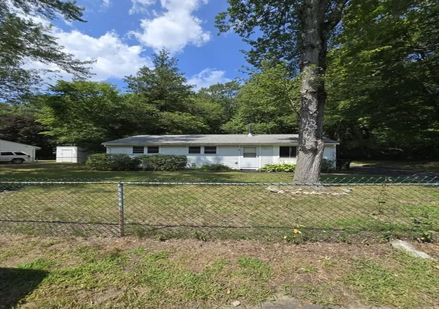 1st image of 41 Potter Dr, Bellingham, MA 02019 | MLS# 73563470