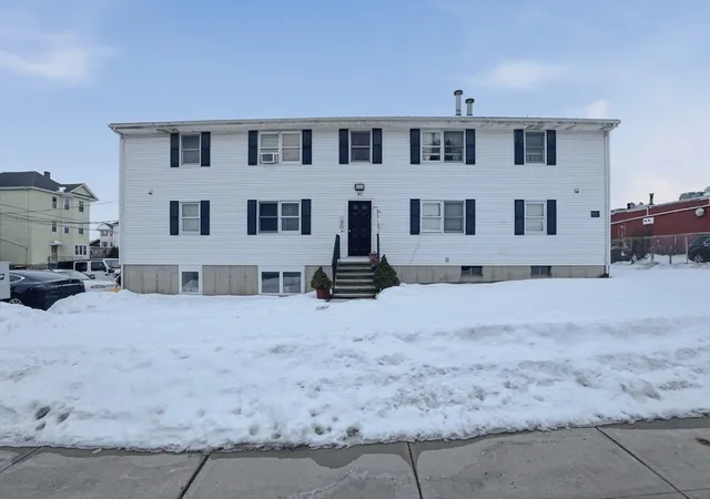 Condominium at 71 Mystic St #3, Fall River, MA 02724 | MLS# 73477764 | | Sold on 2026-04-01