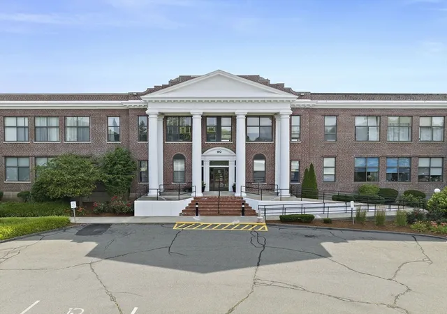 2nd image of 90 Sea Street #126, North Weymouth, MA 02191 | MLS# 73561032