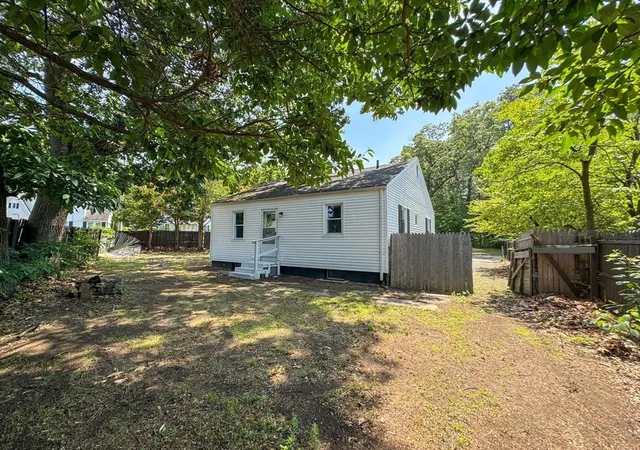 Homes for sale in Springfield, MA | 4 Wolfe St, Springfield, MA 01020 | MLS# 73549172