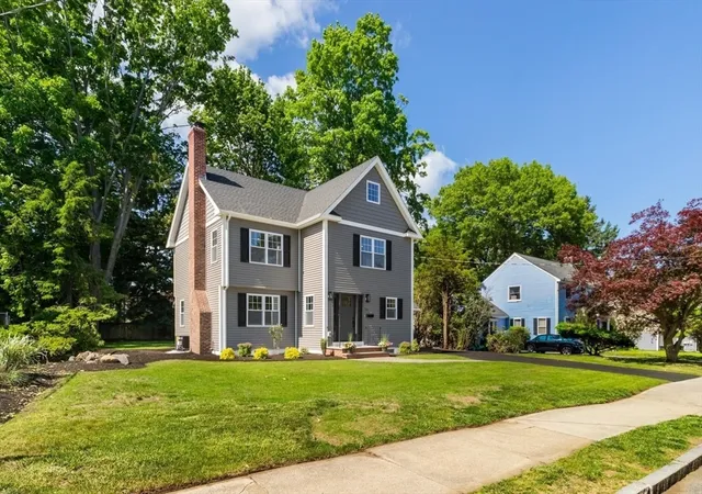 3rd image of 71 Converse St, Wakefield, MA 01880 | MLS# 73528602