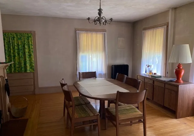 5th image of 2 Orris Pl, Melrose, MA 02176 | MLS# 73543388