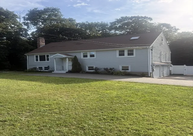 1st image of 40 Poquanticut Ave, North Easton, MA 02356 | MLS# 73565443