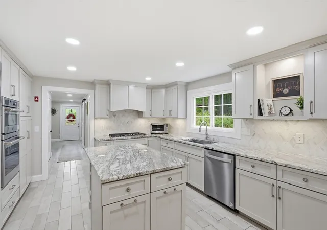 4th image of 99 Nourse Rd, Bolton, MA 01740 | MLS# 73537806