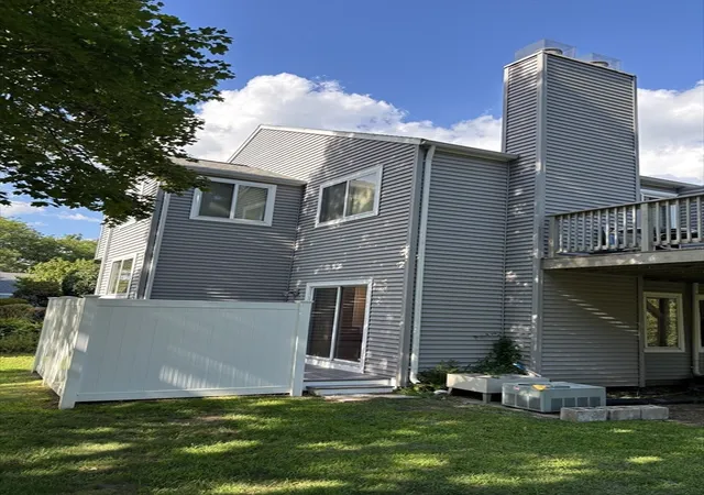 2nd image of 5 Autumn Ln #5, Amherst, MA 01002 | MLS# 73565356
