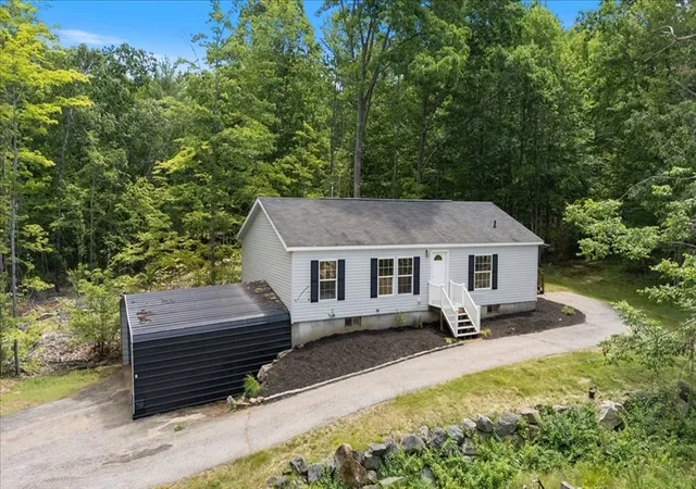 4th image of 98 Hurricane Rd, Belmont, NH 03220 | MLS# 73552329