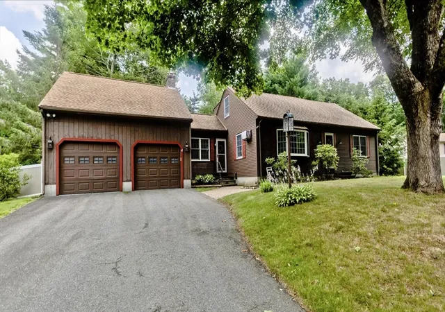 2nd image of 4 Caroline Cir, Palmer, MA 01069 | MLS# 73554458