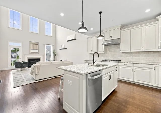 5th image of 40 Phoebe St, Methuen, MA 01844