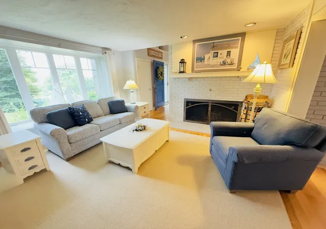 4th image of 2 Bay Cliff Cir, Plymouth, MA 02360 | MLS# 73551854