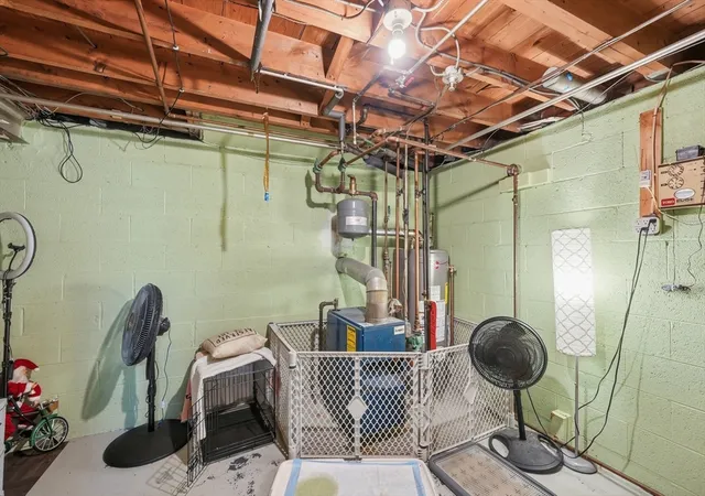 39th image of 23 Smith St, Chicopee, MA 01020 | MLS# 73540648