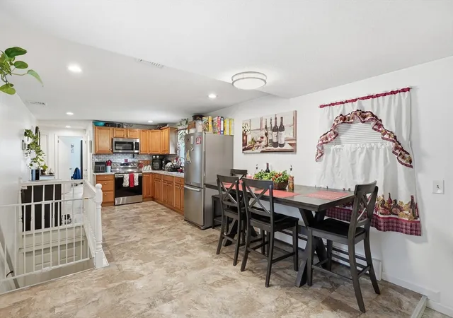 3rd image of 23 Smith St, Chicopee, MA 01020 | MLS# 73540648