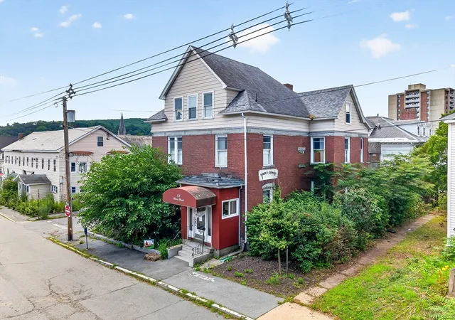5th image of 58 Oliver St, Fitchburg, MA 01420 | MLS# 73556860
