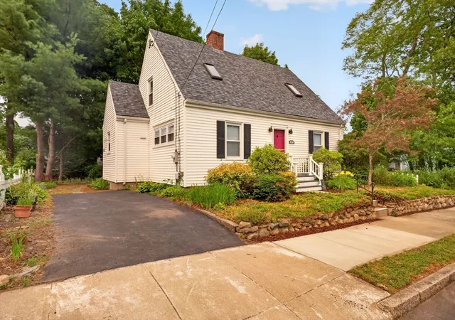 1st image of 414 Archer St, Fall River, MA 02720 | MLS# 73550731