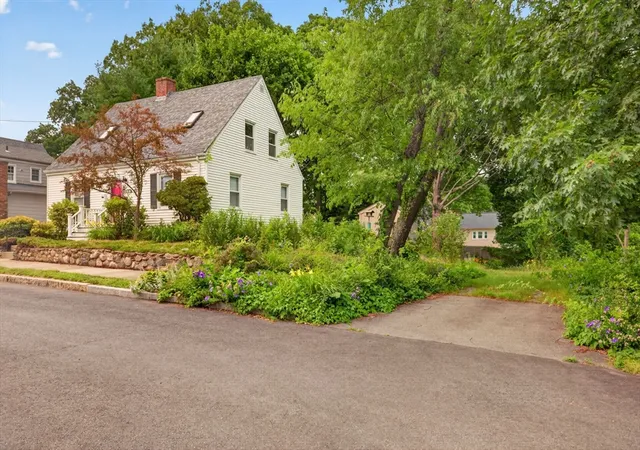 5th image of 414 Archer St, Fall River, MA 02720 | MLS# 73550731