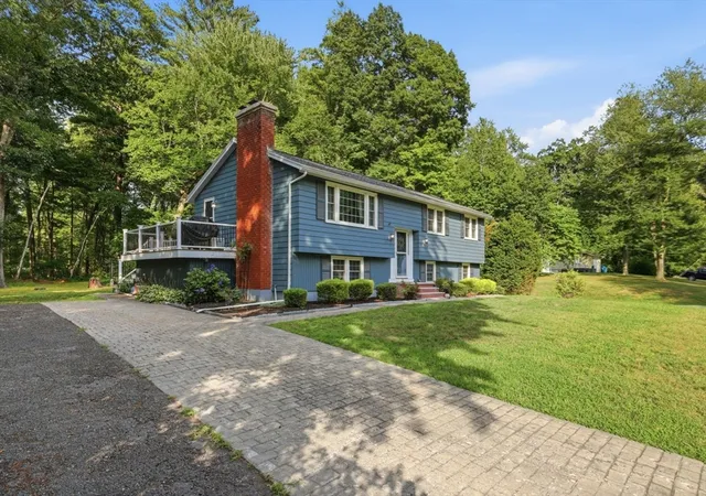 Photo 2 of Single family home for sale at 19 Kimbrough Rd, Billerica, MA 01821 | MLS# 73559266 | Listing updated on 2026-08-09