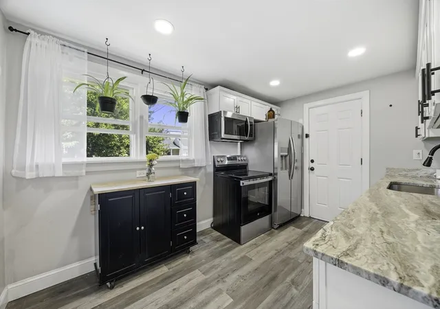 Photo 2 of Single family home for sale at 140 Everett St, Easthampton, MA 01027 | MLS# 73553985 | Listing updated on 2026-10-04