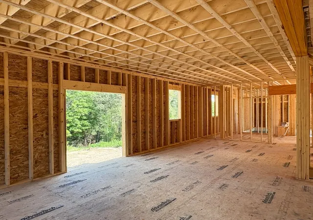 Photo 4 of Single family home for sale at 232 West Townsend Rd, Lunenburg, MA 01462 | MLS# 73569637 | Listing updated on 2026-09-01