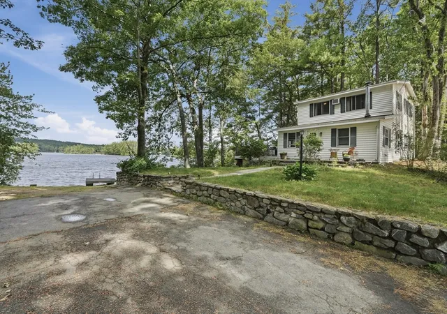 3rd image of 134 Peninsula Dr, Lunenburg, MA 01462 | MLS# 73537620