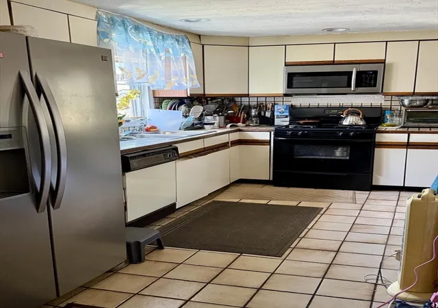 Homes for sale in Canton, MA | 514 Sherman St, Canton, MA 02021 | MLS# 73549019