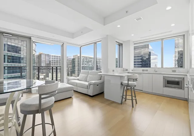 2nd image of 133 Seaport Blvd #1602, Boston, MA 02210 | MLS# 73534222
