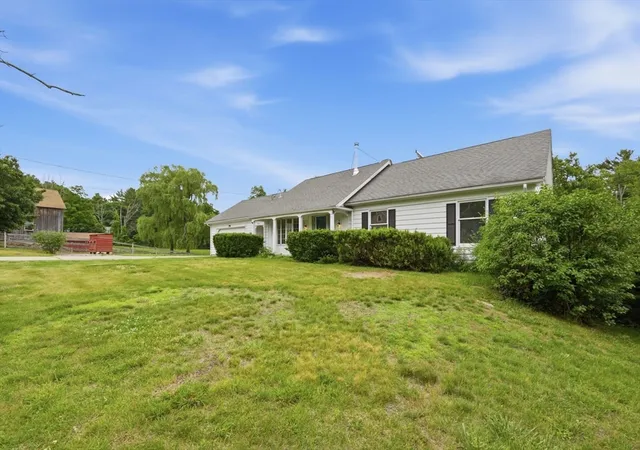 Homes for sale in Upton, MA | 11 James Rd, Upton, MA 01568 | MLS# 73537714