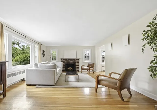Homes for sale in Wellesley, MA | 80 Washington St, Wellesley, MA 02481 | MLS# 73537634