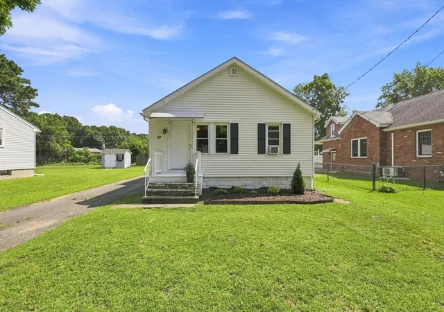 2nd image of 37 Kensington St, Feeding Hills, MA 01030 | MLS# 73564389