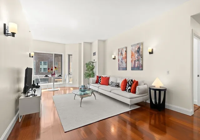 3rd image of 17 Otis, Cambridge, MA 02141